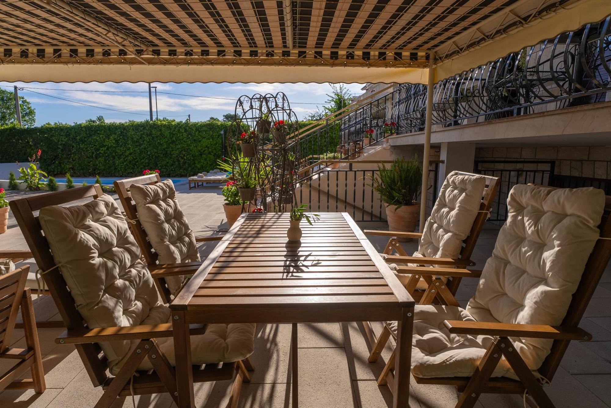 Storge Boutique Bed & Breakfast Omiš Eksteriør bilde