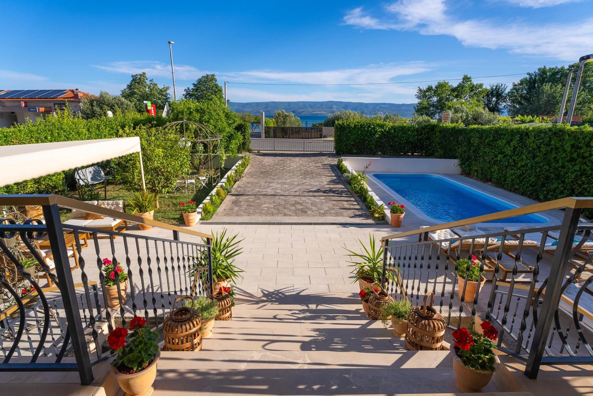 Storge Boutique Bed & Breakfast Omiš Eksteriør bilde