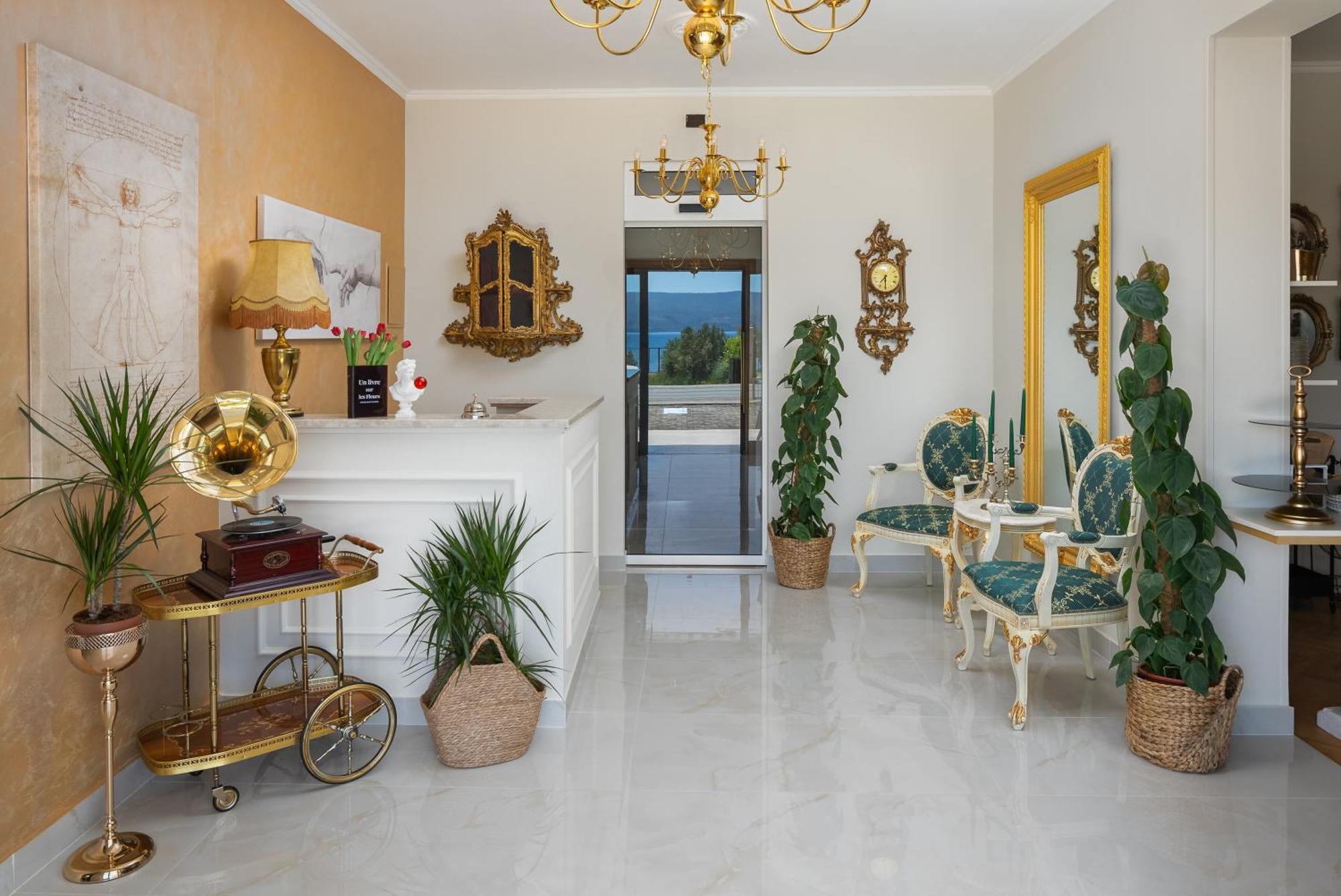 Storge Boutique Bed & Breakfast Omiš Eksteriør bilde